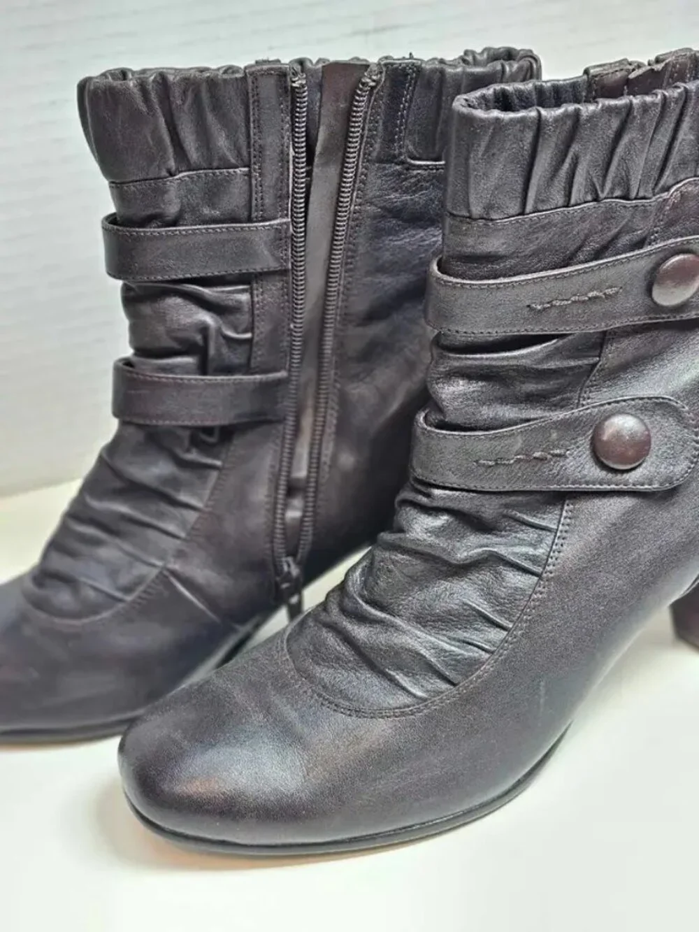 Infinity Boots - Infinity - Picture 1 of 5